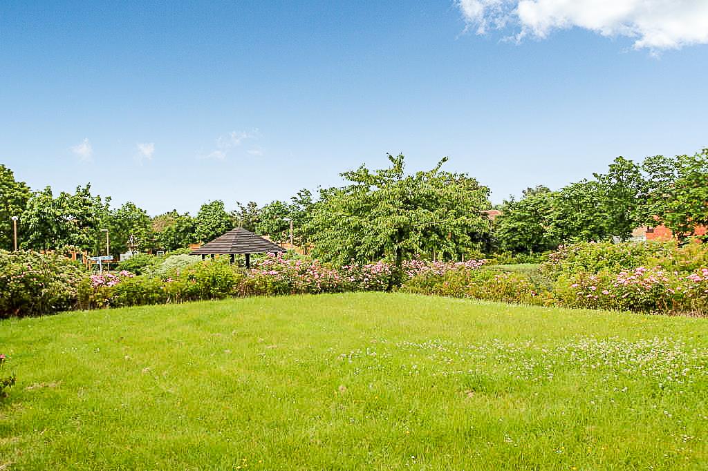 Montgomery Crescent, Bolbeck Park, Milton Keynes